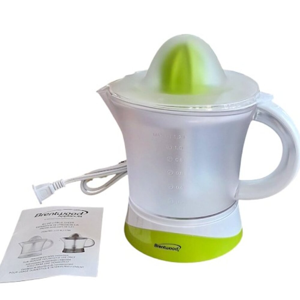 Citrus Juicer 40 oz 25 watts, New In Box